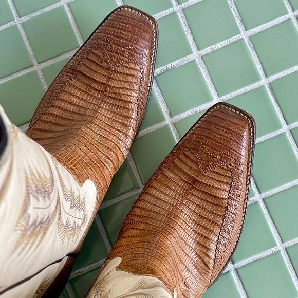 Rios of Mercedes Teju Lizard Skin Men's Cowboy Boots - Picture 4 of 8